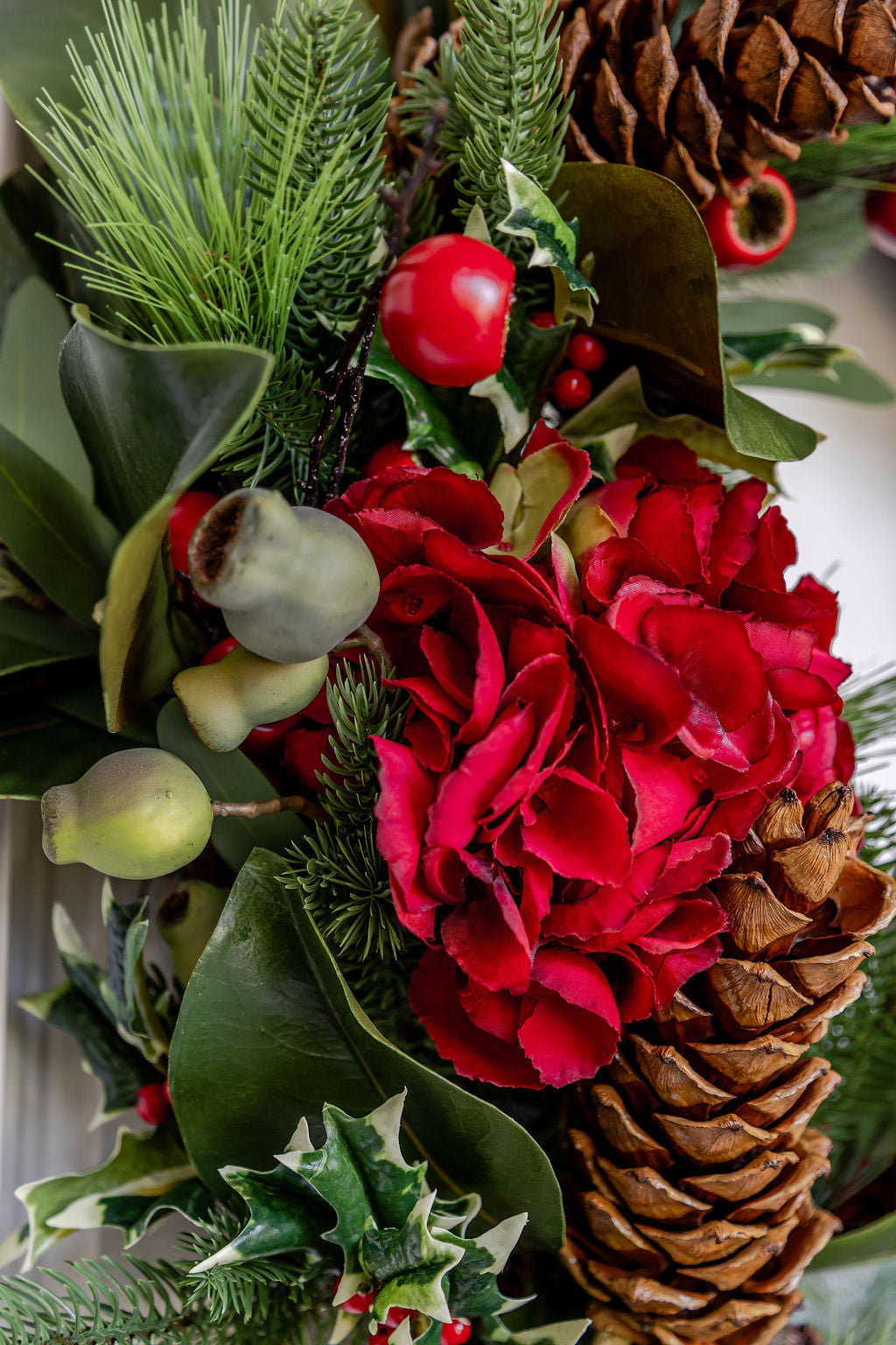 Red Hydrangea Holiday Wreath 24"