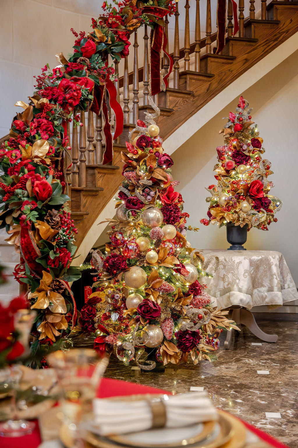 3.5 ft. Estate Gold Pre-Decorated Tree