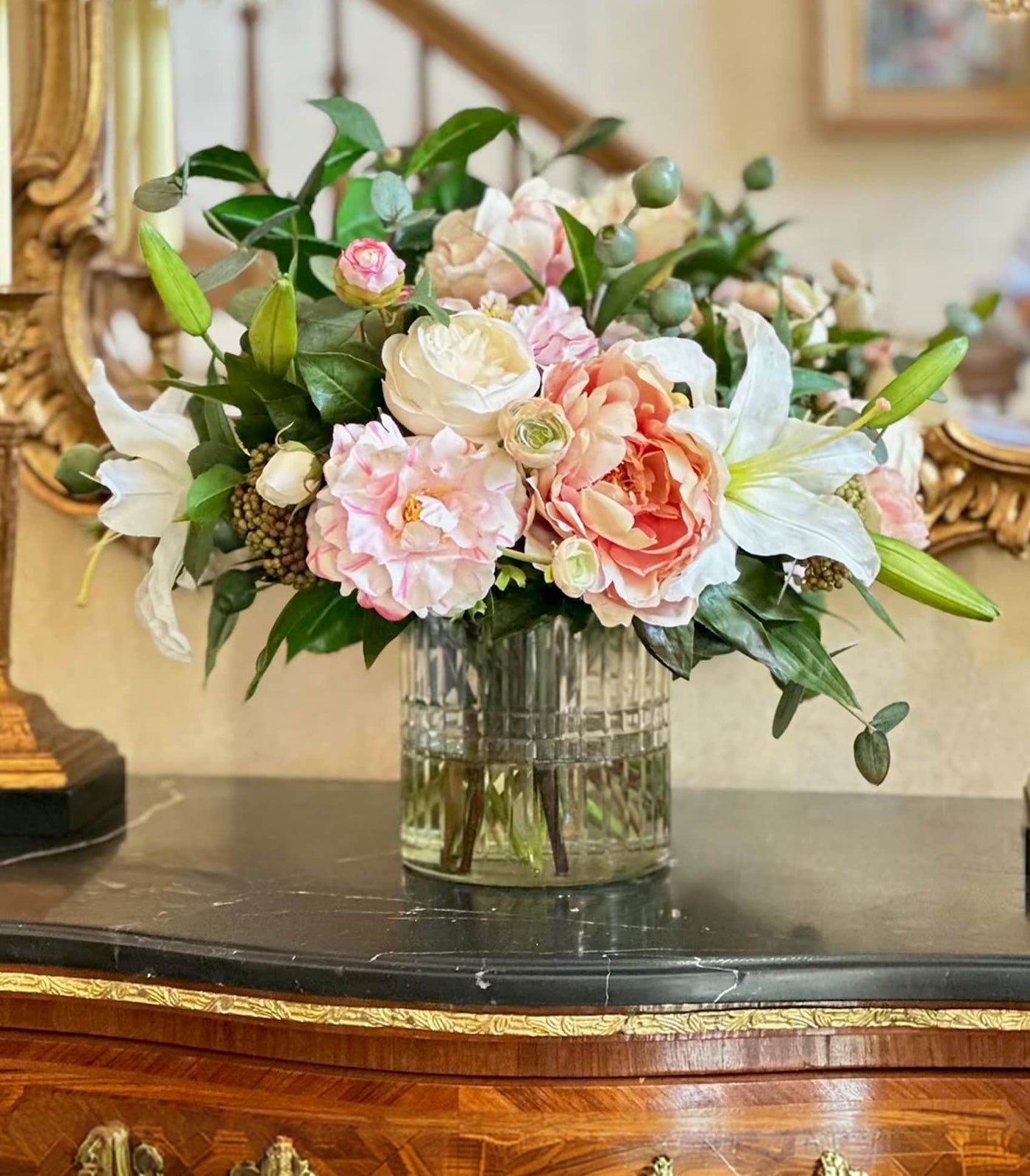 Cafe Au Lait Combo in Cut Vase 17"